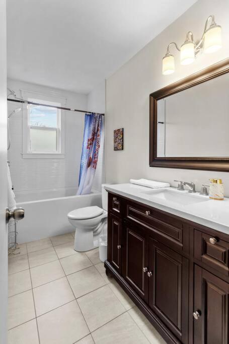 Beautiful & Cozy Dt Home With Pingpong Table St. John's Exterior photo